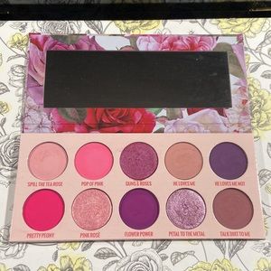 Give Me Glow Cosmetics Vivid Rose Eyeshadow Palette